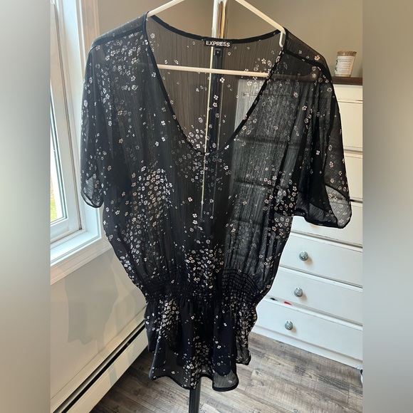 Sheer Express Top - Picture 2 of 3